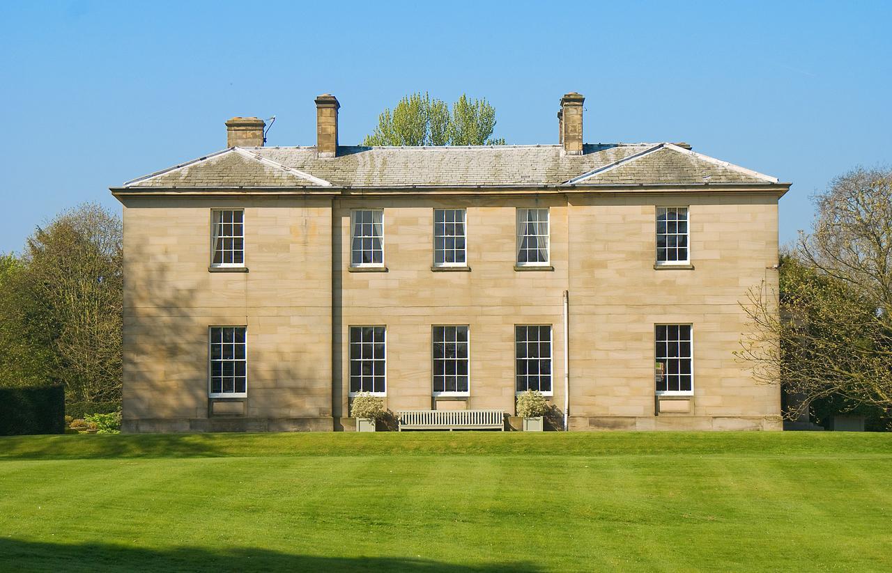 Saltmarshe Hall Exteriör bild