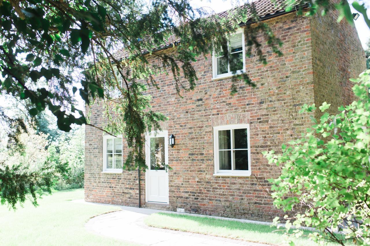 Saltmarshe Hall Exteriör bild